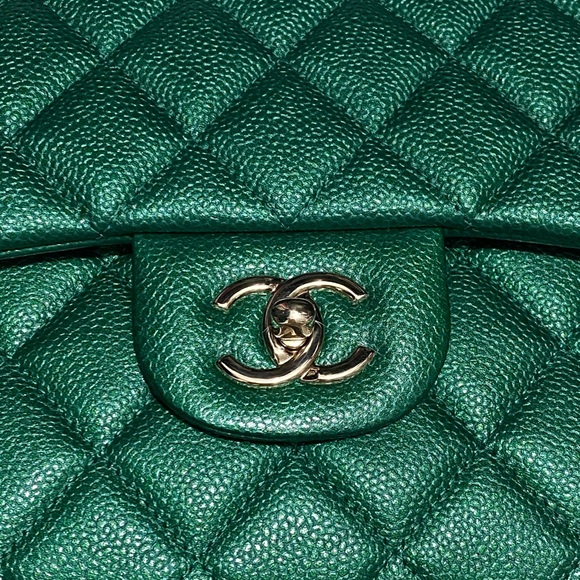 Chanel | 18s Iridescent Emerald Green Jumbo DF - Picture 4 of 9